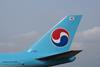 HL7605_tail_Korean_Air_Lines_Boeing_747-4B5F(ER)_-_cn_35526_taxiing_14july2013_pic-001