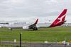Qantas_(VH-VZG)_Boeing_737-838(WL)_taxiing_at_Sydney_Airport