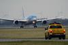 787 landing Schiphol-c-Unsplash Jan Rosolino