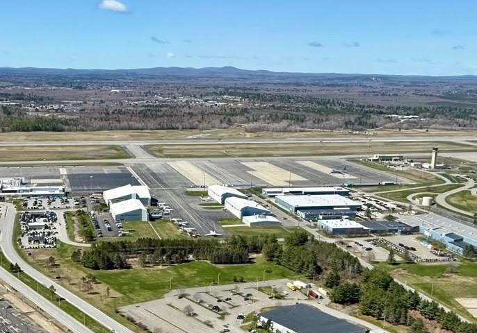 Bangor airport closed after Challenger executive jet accident during take-off