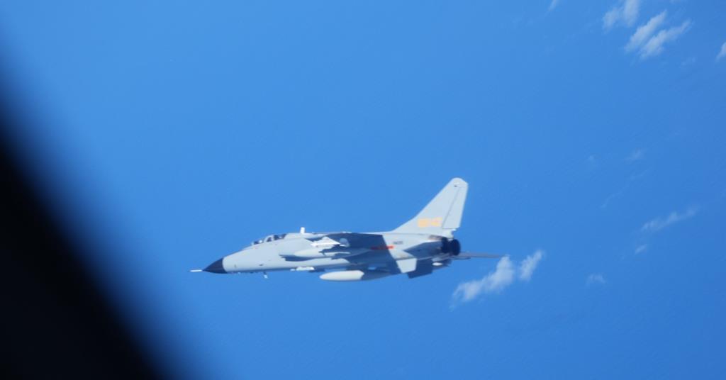 Chinese JH-7s in “unusual” approaches against Japanese YS-11EBs
