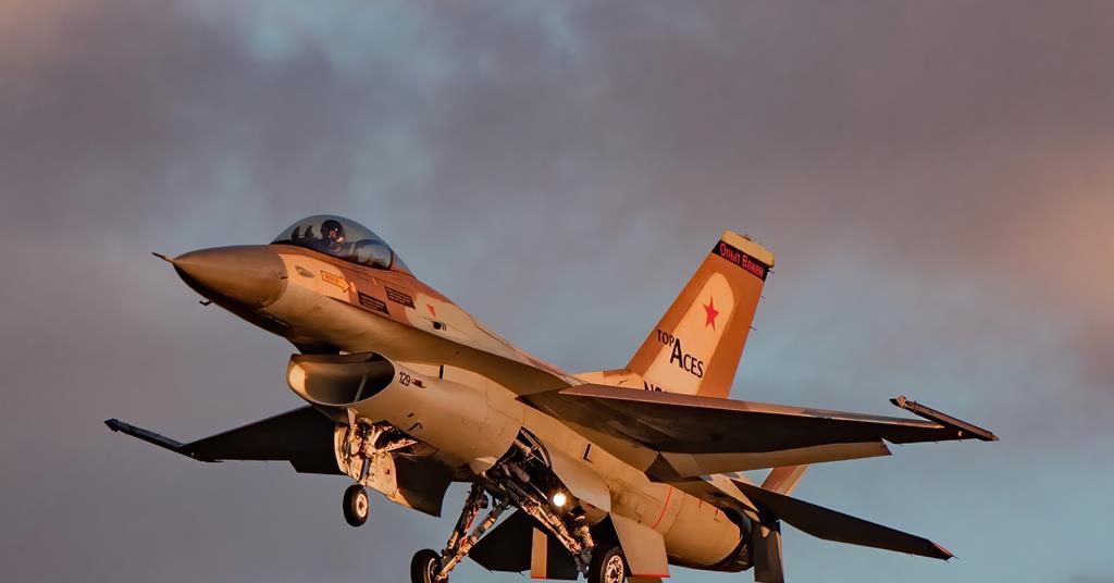 Top Aces melepaskan pesawat tempur agresor canggih F-16 |  Berita
