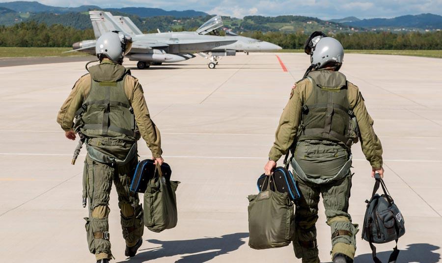 Canadian F-18s deploy to Romania for NATO air mission