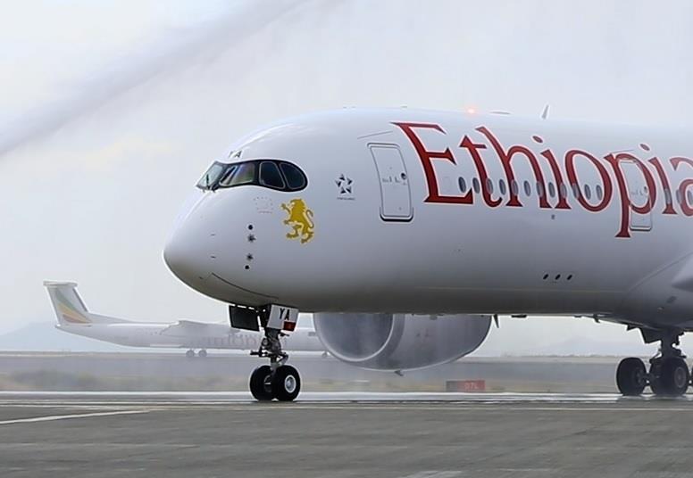 Ethiopian takes same-day delivery of a pair of A350s