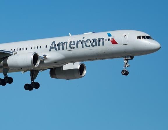 Crew failed to monitor speed loss before 757's aggressive