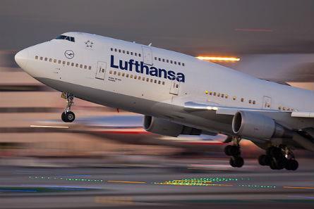 Lufthansa Reduces Debt In Spite Of Soaring Fuel Costs News Flight