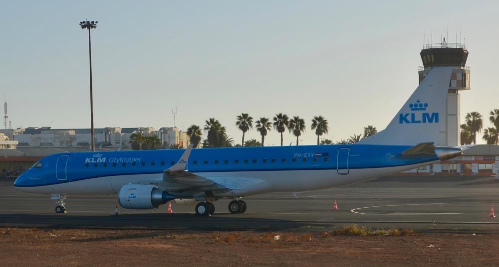 E190 Crew Averted Schiphol Collision After Dual Take Off Clearance News Flight Global