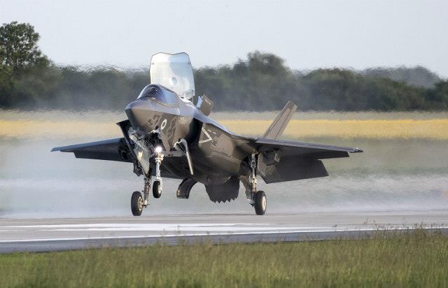 PICTURES: UK's first F-35s touch down at Marham home | News | Flight Global