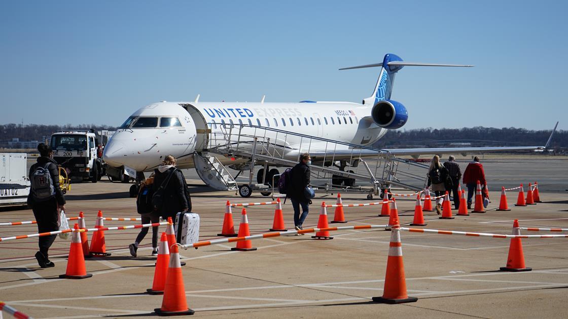 SkyWest signs to fly 11 CRJ550s under United Express brand News