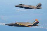 XQ-58 Valkyrie with F-35 c Kratos