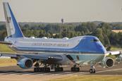 air force one-c-Karolis Kavolelis shutterstock