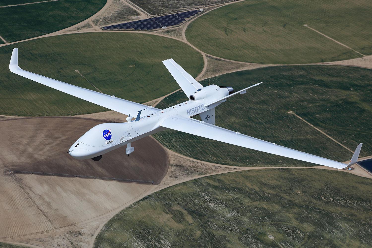 General Atomics demos MQ-9B UAV flying in national airspace for NASA ...