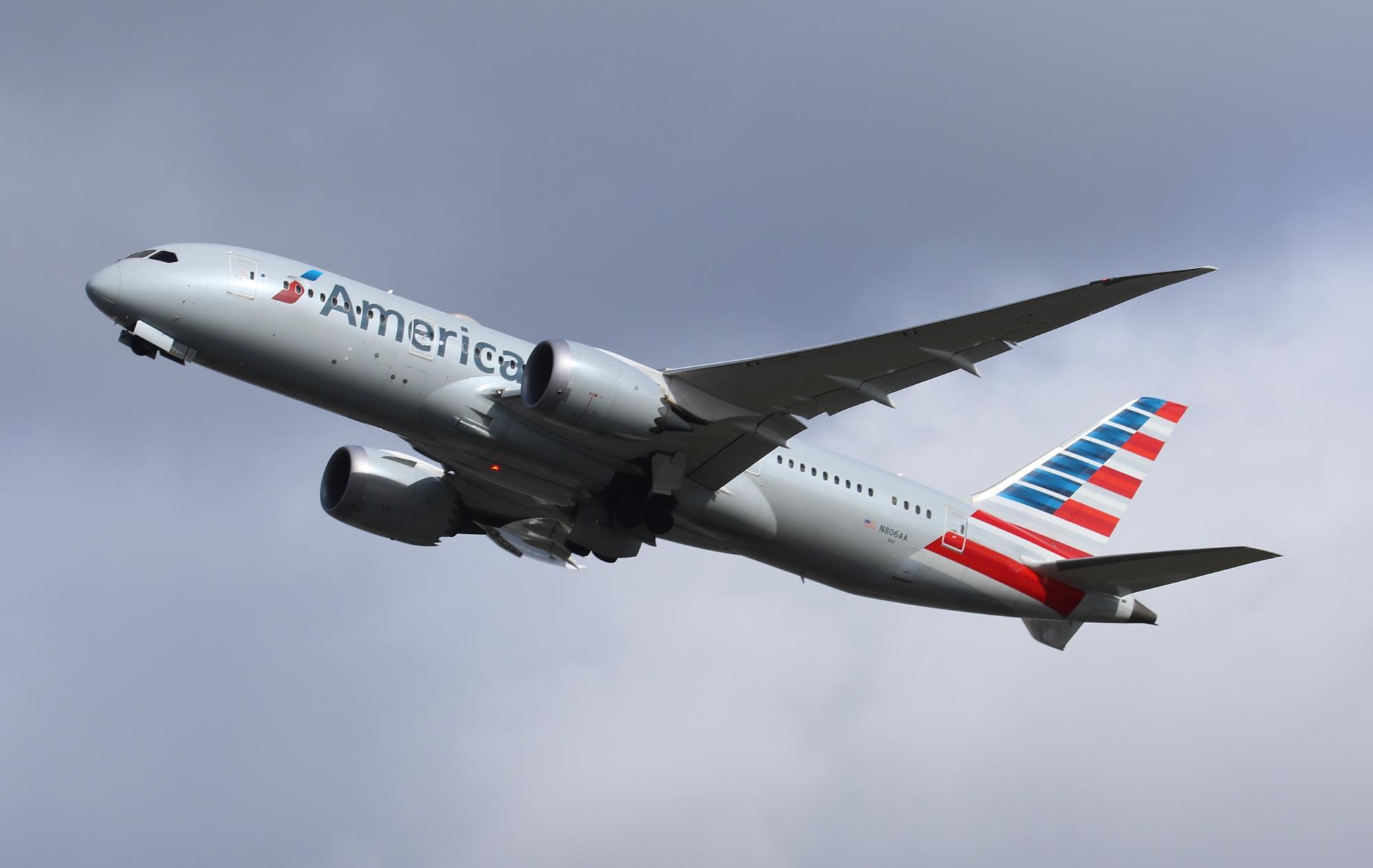 American Airlines to temporarily suspend route due to Boeing dreamliner  delays