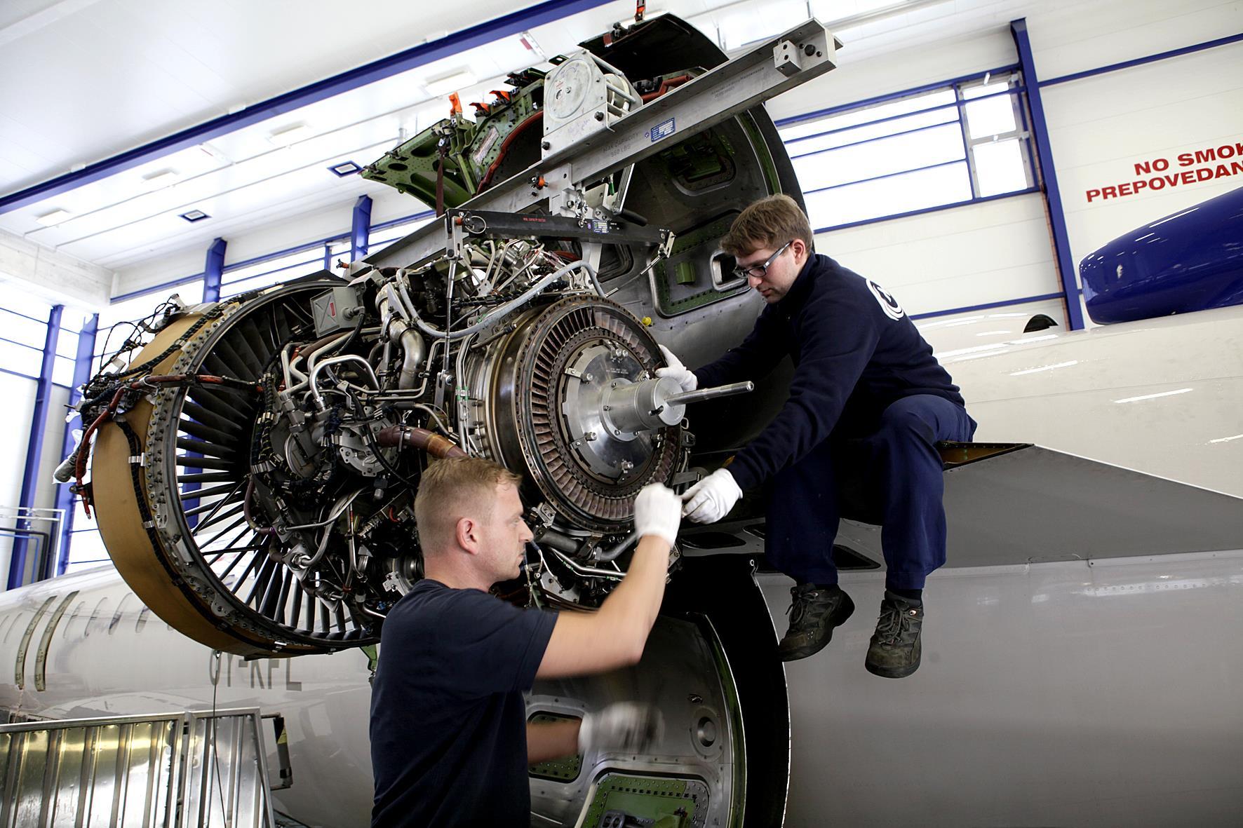 Overhaul Aircraft Engine