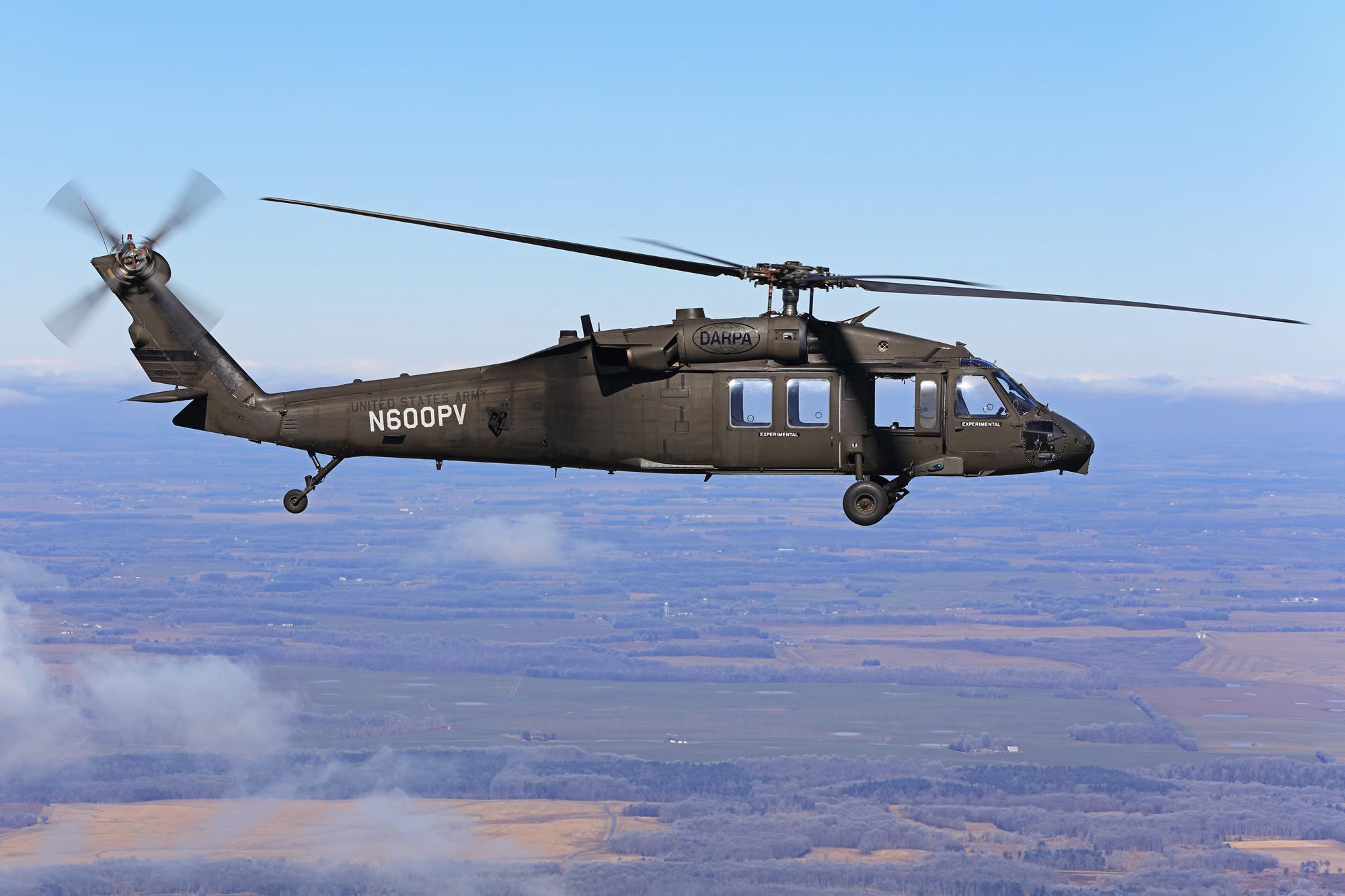 uh 60 blackhawk helicopters