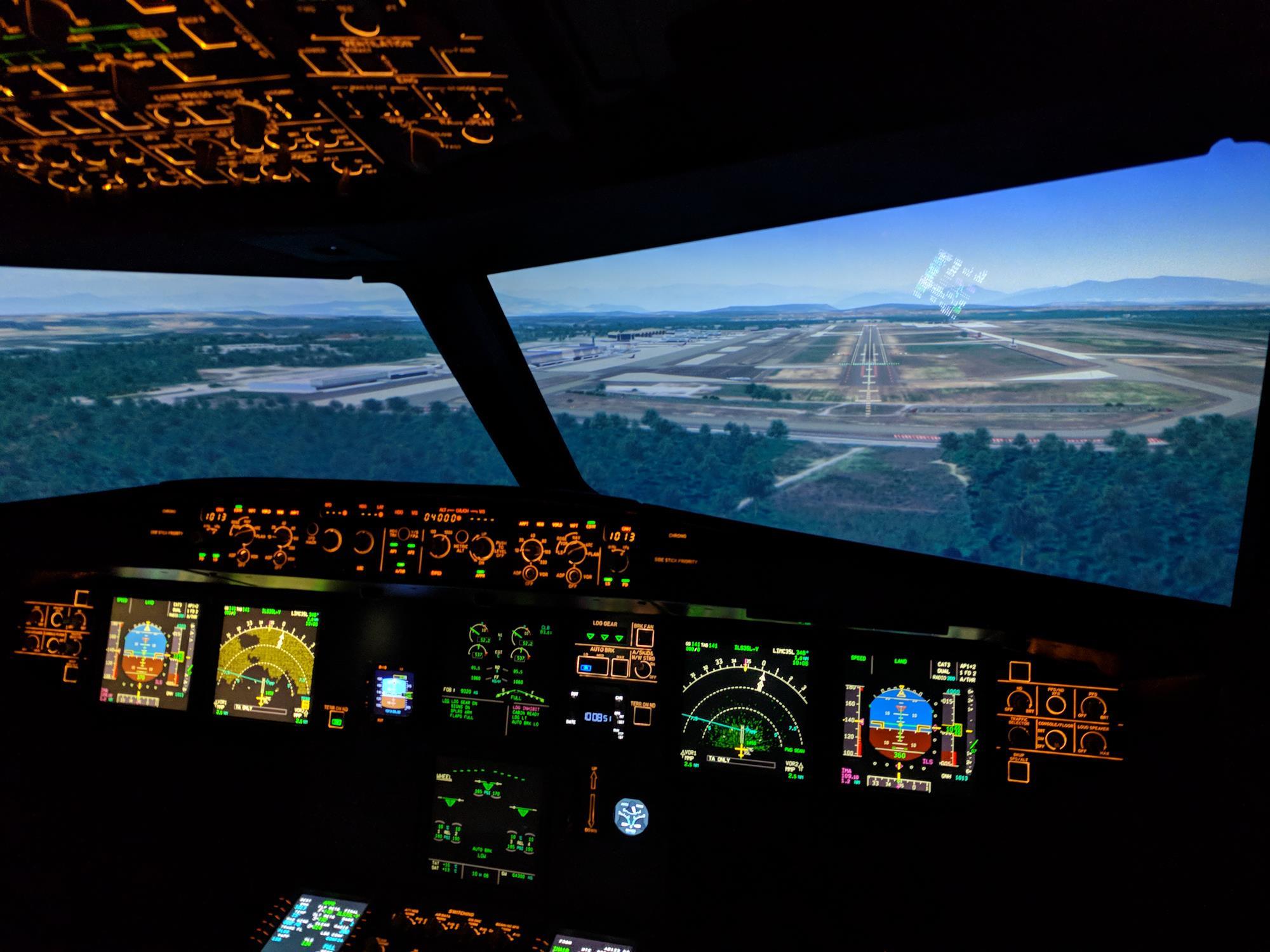 Full Flight Simulators Incorporate VR for Next Generation of Pilots -  Avionics International