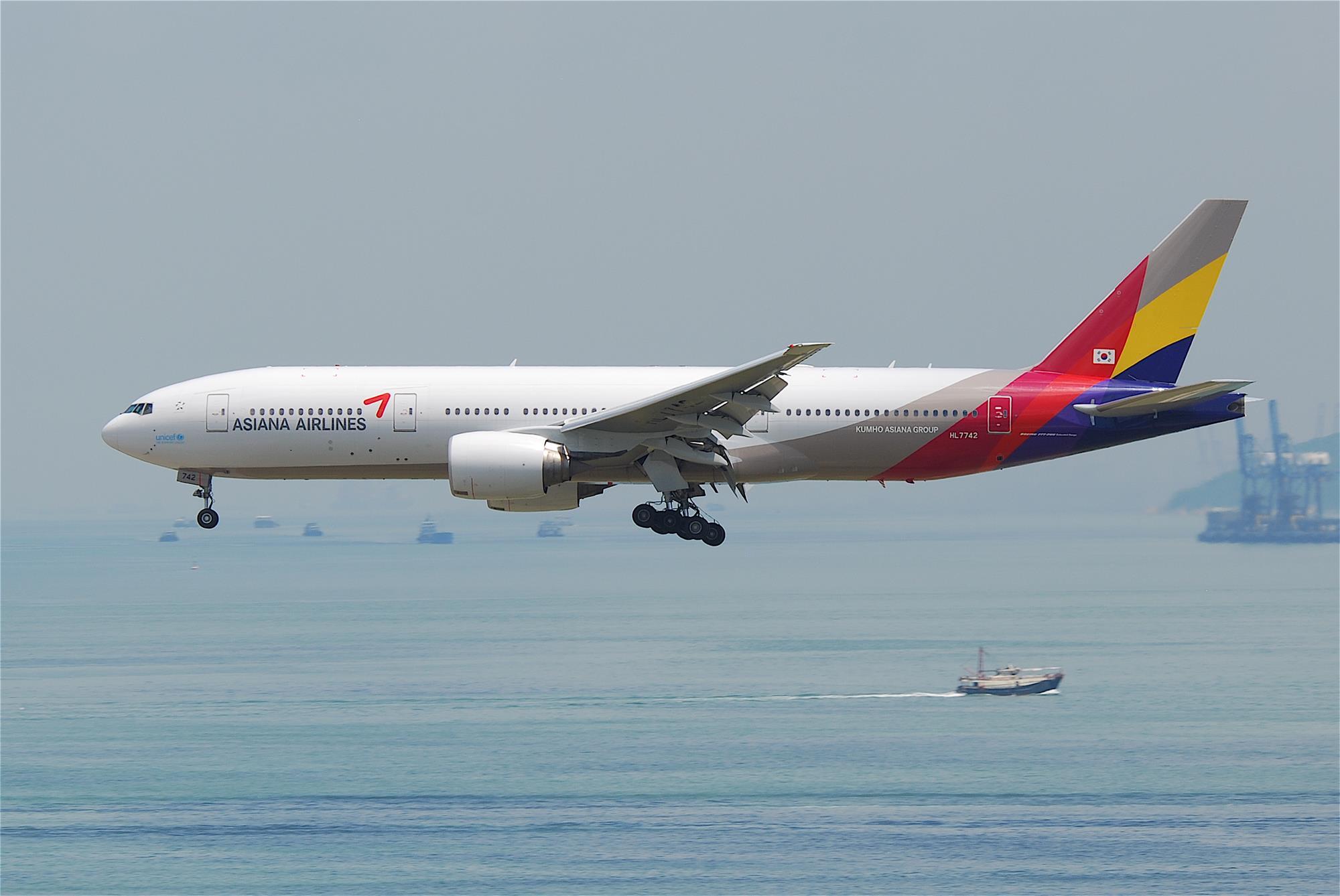 Asiana operating profit up; cargo yield jumps in second