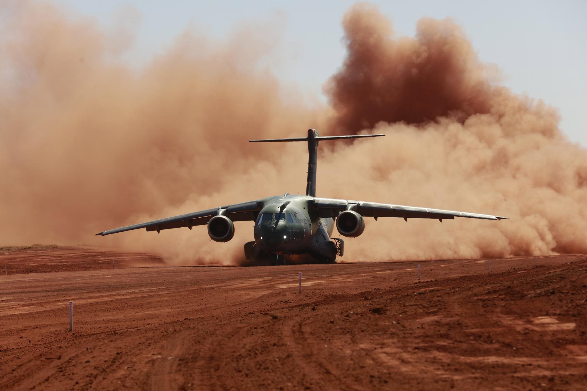 Embraer KC-390 starts flight tests on unpaved runway