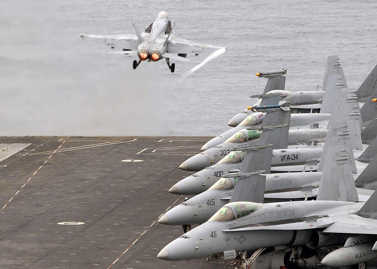 US Navy loses F/A-18 overboard in Mediterranean heavy seas | News | Flight Global