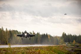 Norway F-35 highway landing