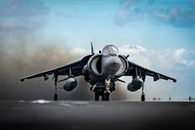 USMC AV-8B Harrier c USMC