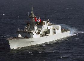 HMCS_Toronto_(FFH_333)_3