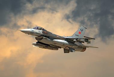 Turkey F-16-c-vaalaa_Shutterstock