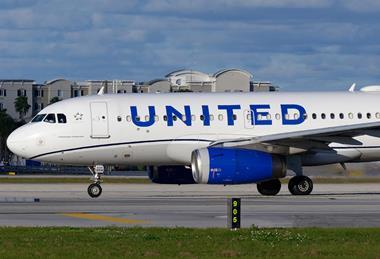 United A319-c-AirTeamImages