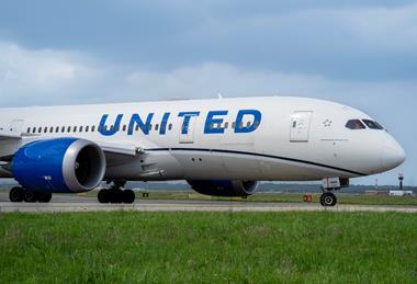 United 787 -c- MC MEDIASTUDIO_Shutterstock