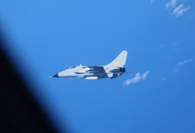 JH-7 near YS-11EB