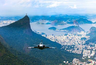 Gripen E over Rio c Saab
