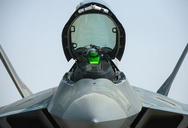 F-22-raptor-cockpit