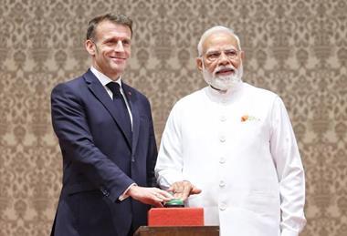 Macron Modi