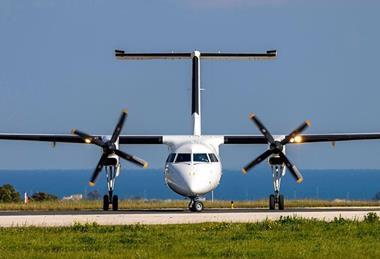 Luxwing Dash 8-400-c-Luxwing