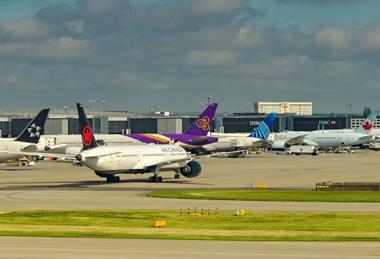 Airlines -c- Ceri Breeze _ Shutterstock