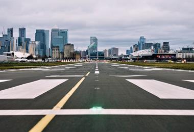 LCY runway-c-London City