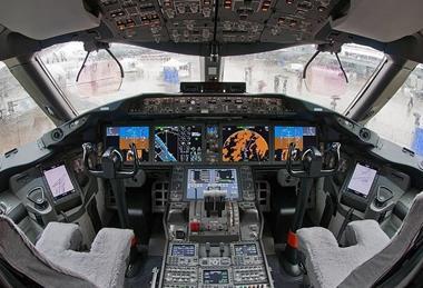 787 cockpit-c-Alex Beltyukov Creative Commons