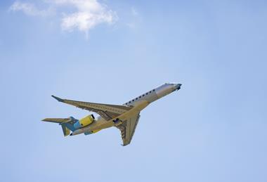 Global 8000 first flight