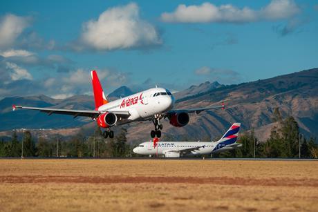 Avianca and LATAM in QUITO