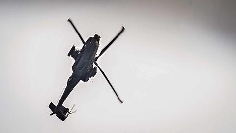 AH-64D-Apache-Longbow-001