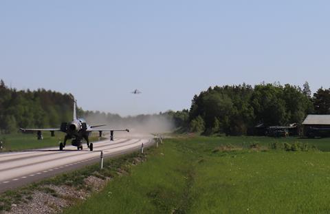 Gripen road strip take-off