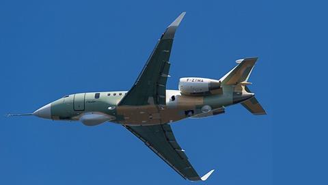 Falcon 2000LXS Albatros pass