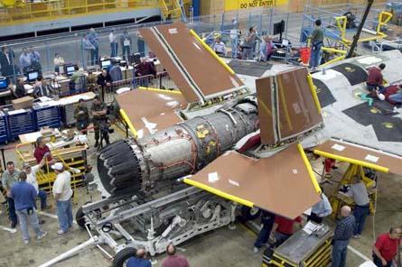 Pratt & Whitney F135 engine fit in JSF W445