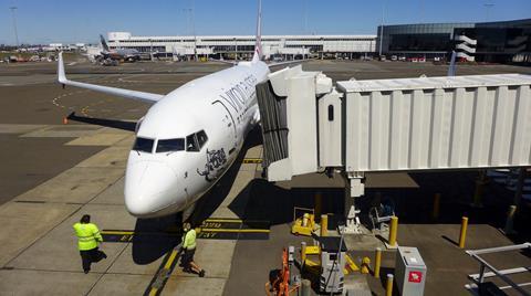 Virgin Australia 737 at Sydney