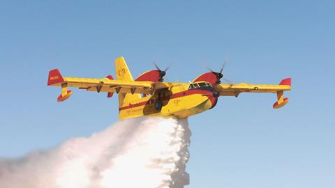 DHC-515 fire bomber