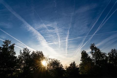 aircraft emissions contrails