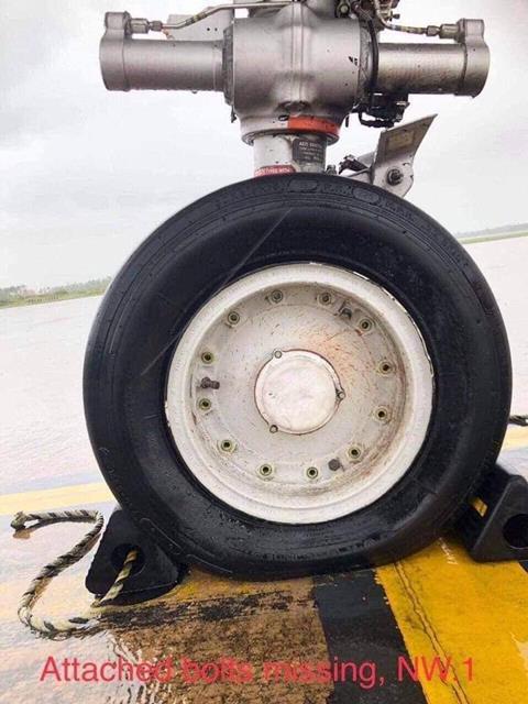 VietJet A321 nose wheel damaged