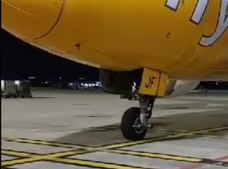 Scoot 787-9 9V-OJF wheel