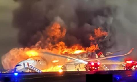 JAL A350 firefighting-c-JTSB