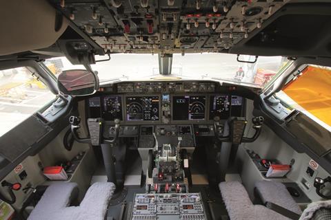 737-max-кокпит-новый-c-AirTeamImages